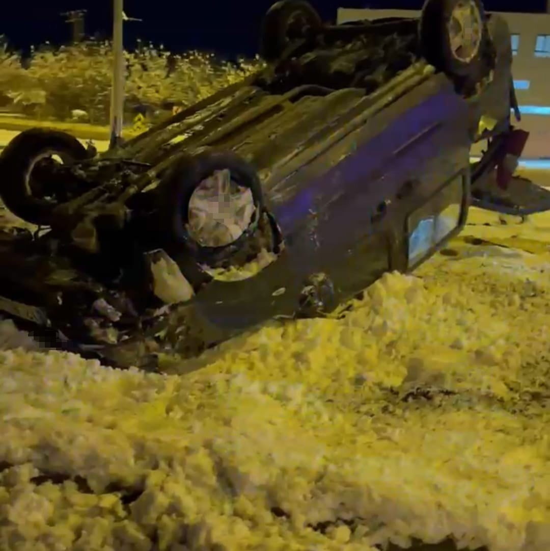 BATMAN’DA YOĞUN KAR YAĞIŞI VE BUZLANMA NEDENİYLE MEYDANA GELEN TRAFİK KAZASINDA 2 KİŞİ...