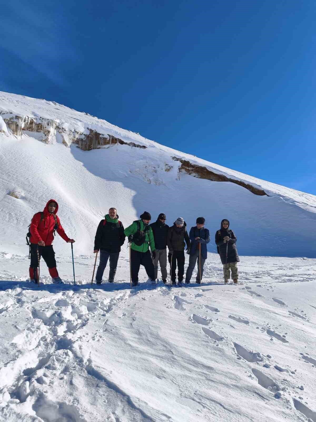 BATMAN’IN SASON İLÇESİNDE, MERETO DAĞI ETEKLERİNDE BULUNAN HARRUT YAYLASINA DOĞASEVERLER...