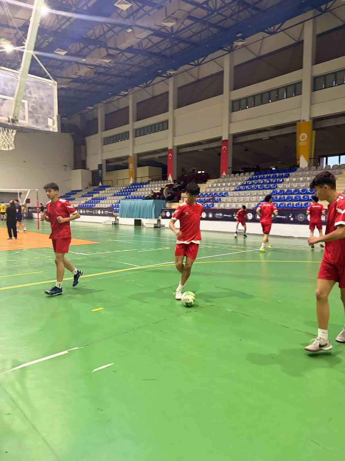 BATTALGAZİ BELEDİYESPOR’UN GENÇ SPORCUSU YUSUF EFE ATAŞ, TÜRKİYE FUTSAL U19 MİLLÎ TAKIMI’NIN...