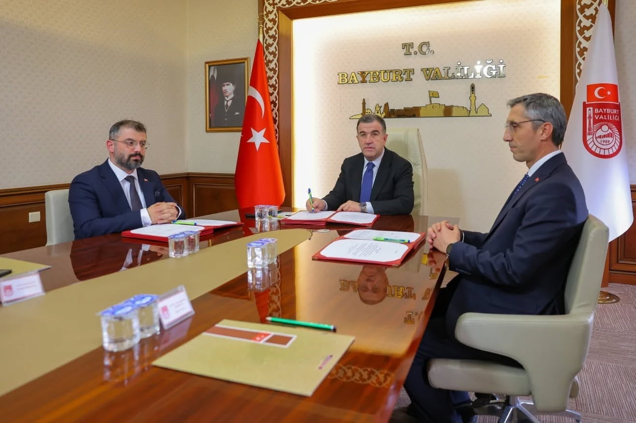 BAYBURT'TA ORTAOKUL ÖĞRENCİLERİNE SKOLYOZ TARAMASI YAPILACAK