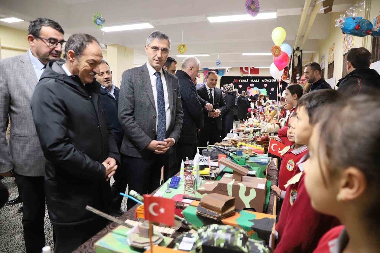 BAYBURT’TA YERLİ VE MİLLİ ÜRÜNLER SERGİLENDİ