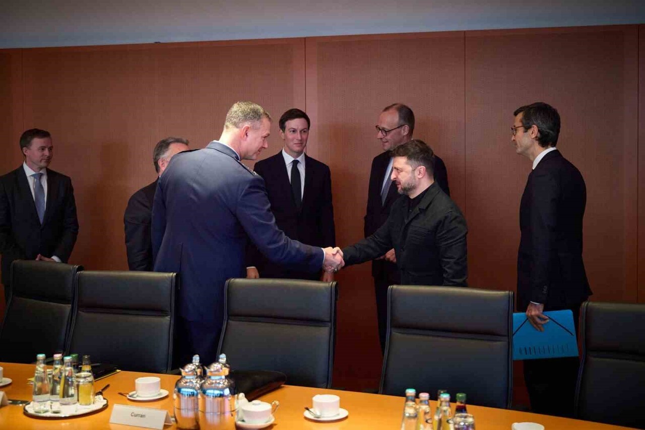 BERLİN (İHA) - UKRAYNA DEVLET BAŞKANI VLADİMİR ZELENSKİY VE ABD BAŞKANI DONALD TRUMP’IN ORTA DOĞU...