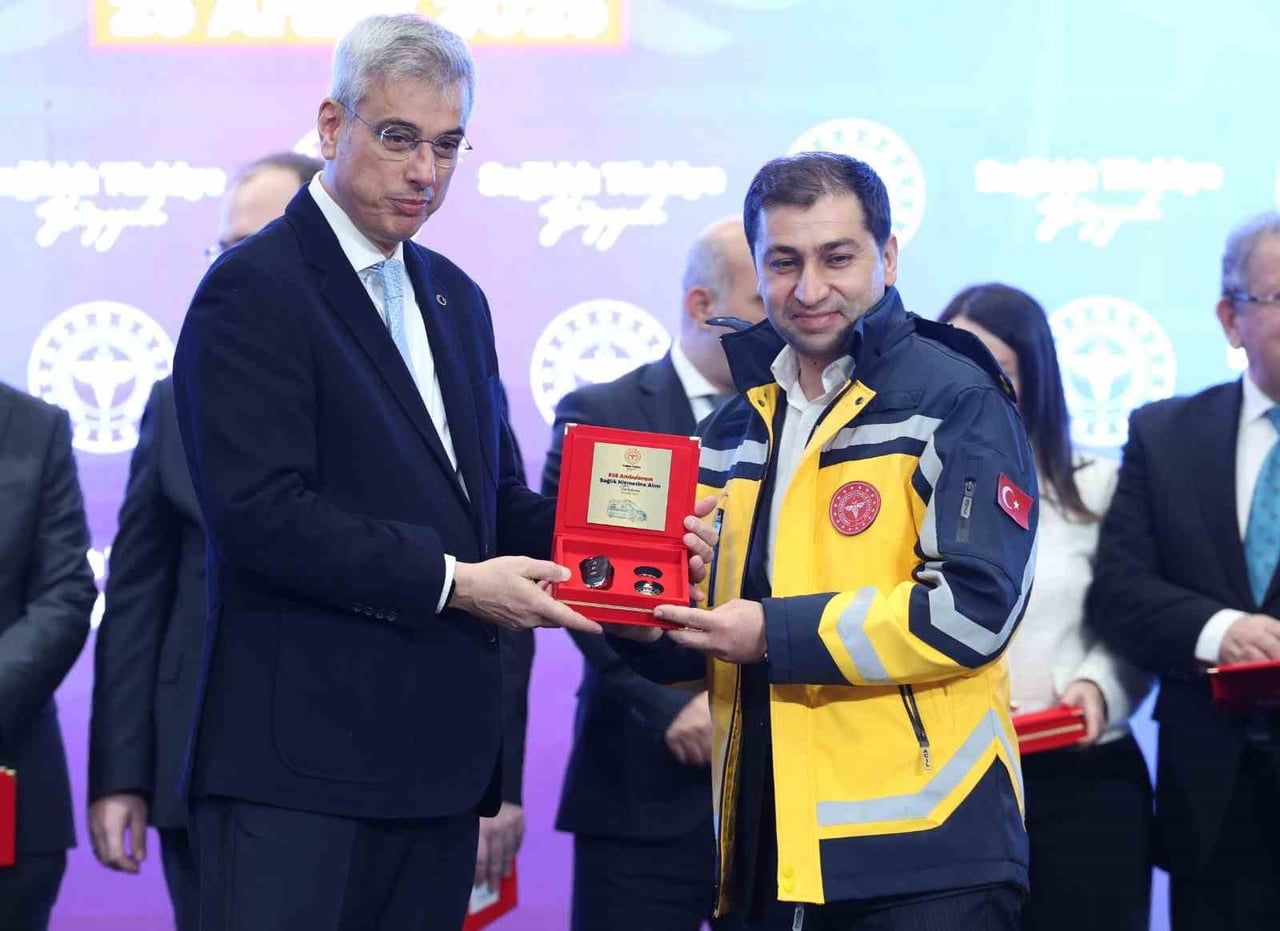 BİLECİK’E 3 YENİ AMBULANS, TOPLAM SAYI 38’E YÜKSELDİ