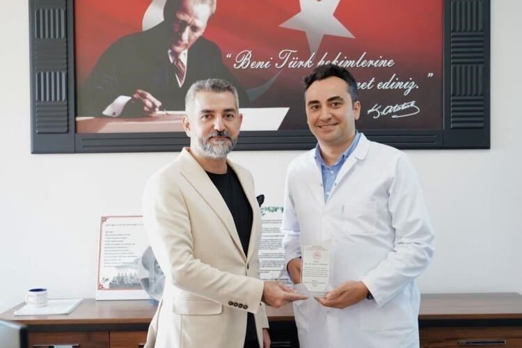 BİLECİK EĞİTİM VE ARAŞTIRMA HASTANESİ'NDE GÖREV DEĞİŞİMİ DOLAYISIYLA PLAKET TAKDİM TÖRENİ...