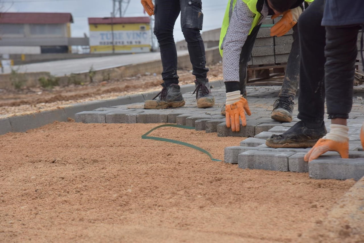 BİLECİK’TE YILLARDIR BEKLENEN KALDIRIM ÇALIŞMASI TAMAMLANDI