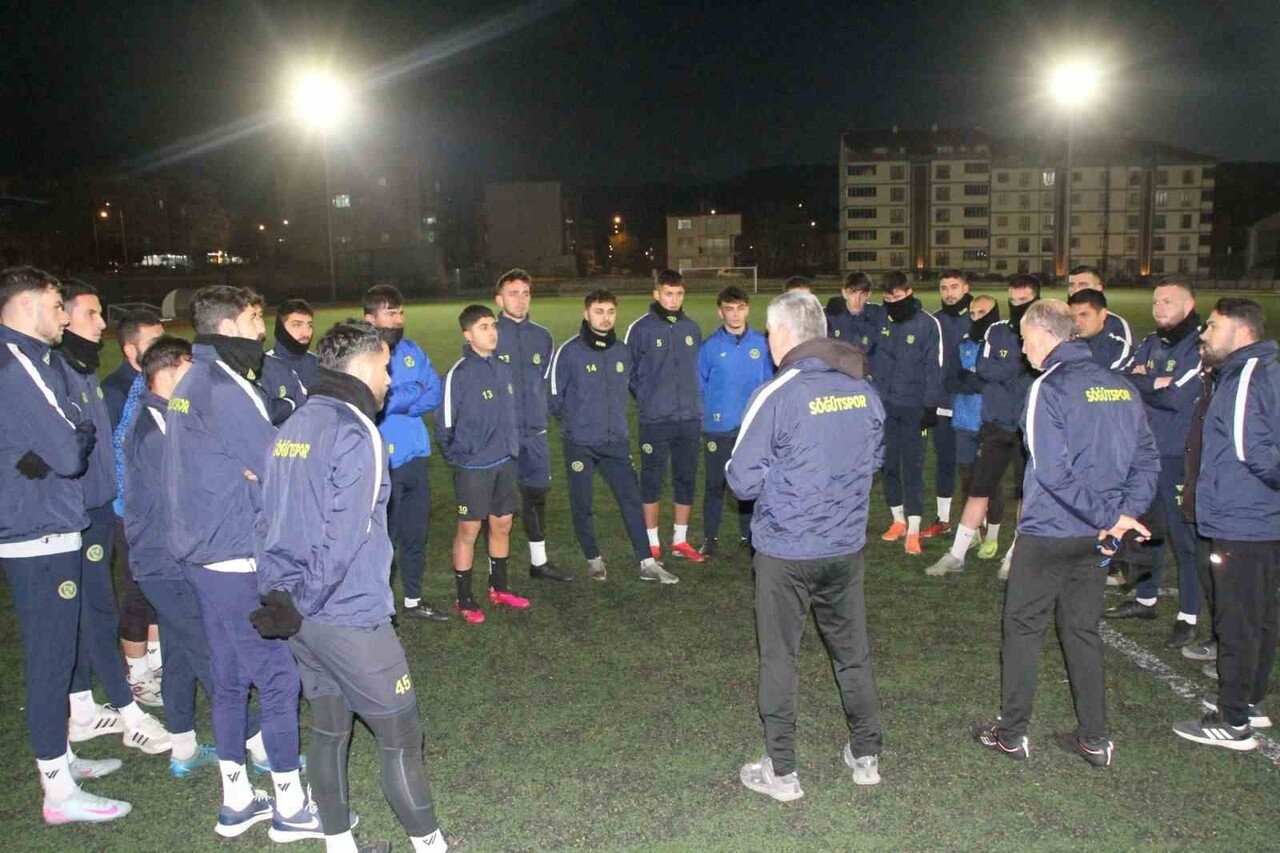 BÖLGESEL AMATÖR LİG (BAL) TEMSİLCİSİ SÖĞÜTSPOR'DA TEKNİK DİREKTÖRLÜK GÖREVİNE GETİRİLEN SAVAŞ...