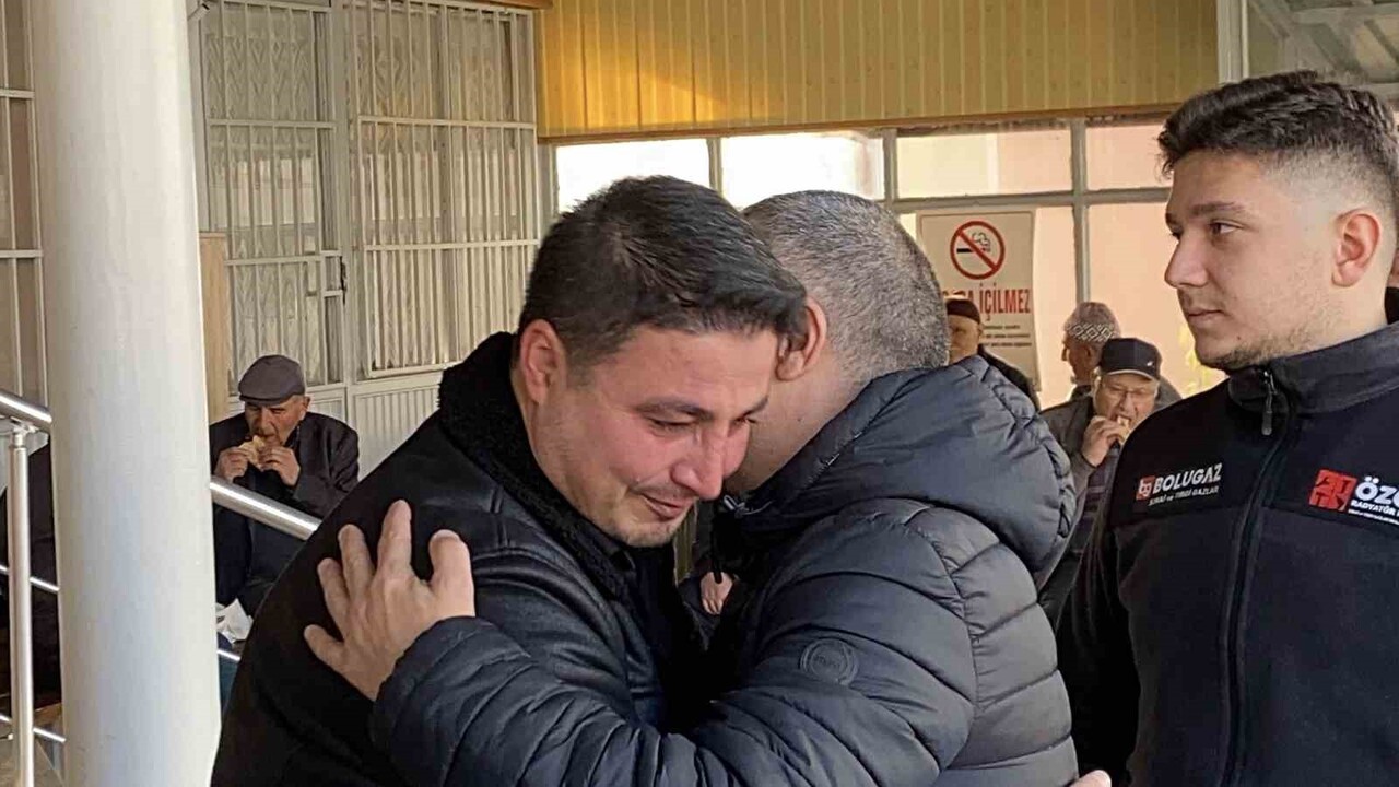 BOLU’DAN UMRE VAZİFESİNİ YERİNE GETİRMEK ÜZERE GİTTİĞİ SUUDİ ARABİSTAN’DA VEFAT EDEN HAMZA AK İÇİN...