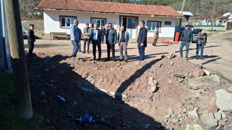 BOZÜYÜK'TE İÇME SUYU ALTYAPI ÇALIŞMALARI TAMAMLANDI