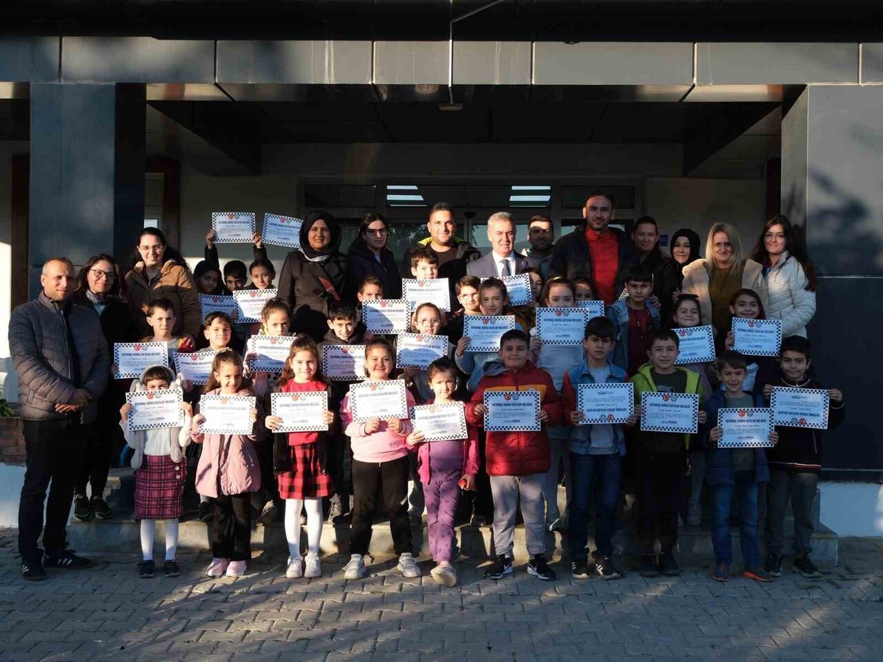 BUHARKENT BELEDİYESİ’NİN ÇOCUKLARA YÖNELİK DÜZENLEDİĞİ SATRANÇ KURSUNU BAŞARIYLA TAMAMLAYAN...