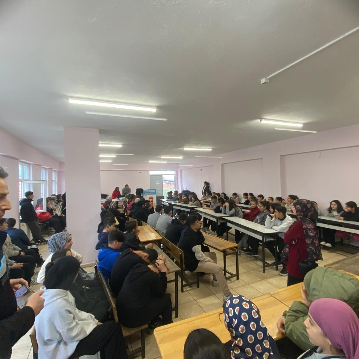 BUHARKENT İLÇE TARIM VE ORMAN MÜDÜRLÜĞÜ TARAFINDAN SAVCILLI ORTAOKULU’NDA, BALIK VE DİĞER SU...