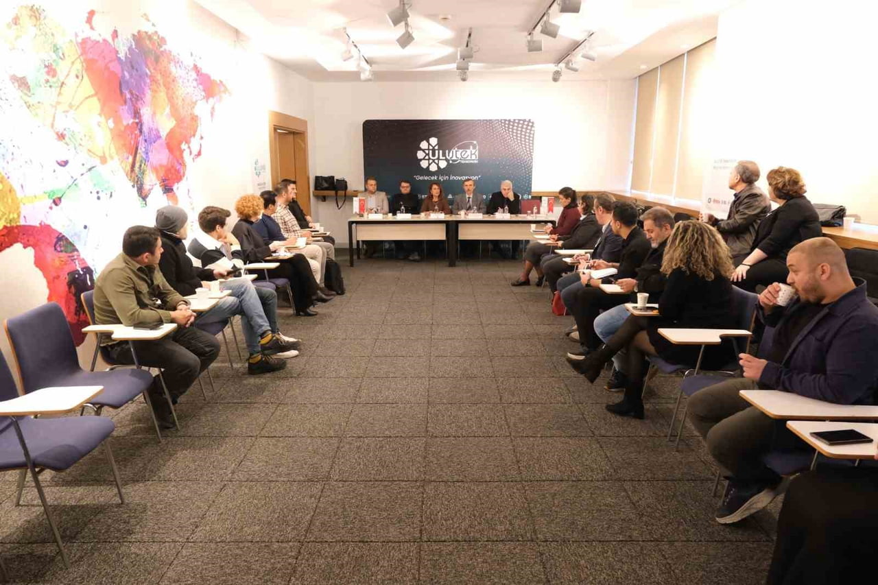 BURSA'DA ‘ULUTEK TEKNOLOJİ SAHNESİ’ PROGRAMINA KONUK OLAN BURSA BÜYÜKŞEHİR BELEDİYESİ BİLGİ İŞLEM...