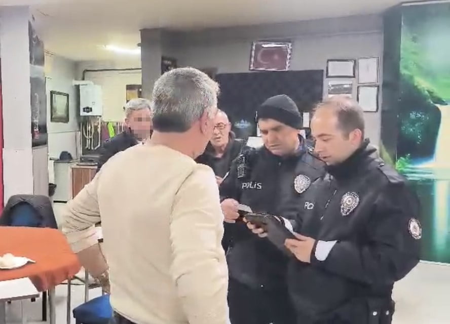 BURSA'NIN YILBAŞI ÖNCESİ YAPILAN DENETİMLERDE KUMAR OYNANDIĞI TESPİT EDİLEN İŞ YERLERİ VE ŞAHISLAR...