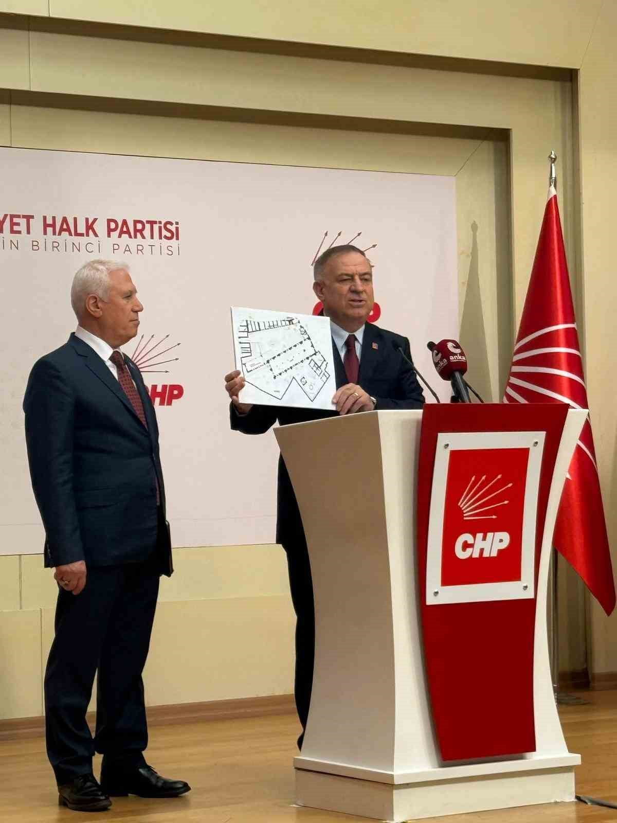 BURSA BÜYÜKŞEHİR BELEDİYE BAŞKANI MUSTAFA BOZBEY, CHP GENEL BAŞKAN YARDIMCISI GÖKAN ZEYBEK İLE...