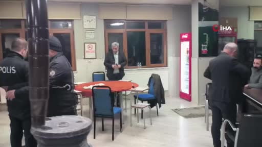 Bursa’da 300 polisle uygulama… Mekanlar denetlendi, kumar masaları çökertildi