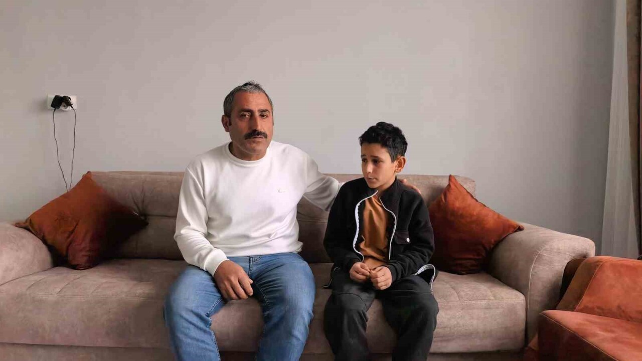 BURSA’DA ÖĞRENCİSİNİ HERKESİN İÇİNDE DARP EDEN OKUL MÜDÜRÜ GÖREVDEN UZAKLAŞTIRILDI