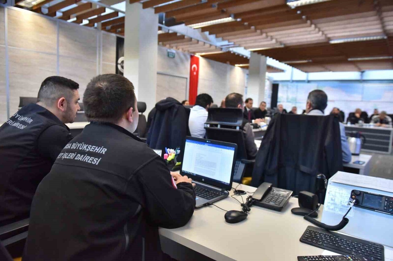 BURSA’DA OLASI AFET VE ACİL DURUMLARA KARŞI HAZIRLIKLARINI ARALIKSIZ SÜRDÜREN BÜYÜKŞEHİR...