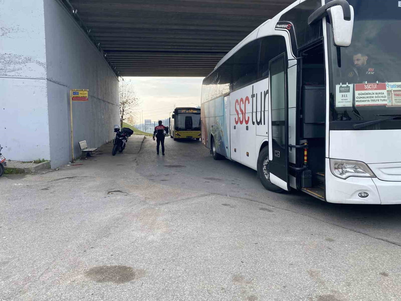 BURSA’NIN MUDANYA İLÇESİNDE YILBAŞI ÖNCESİ VATANDAŞLARIN HUZUR VE GÜVENLİĞİNİN SAĞLANMASI AMACIYLA...