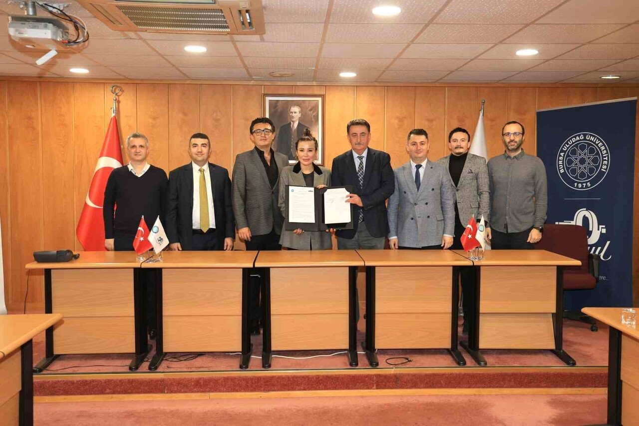 BURSA ULUDAĞ ÜNİVERSİTESİ (BUÜ), SANAYİ VE AKADEMİK DÜNYAYI BİR ARAYA GETİRME HEDEFİ DOĞRULTUSUNDA...