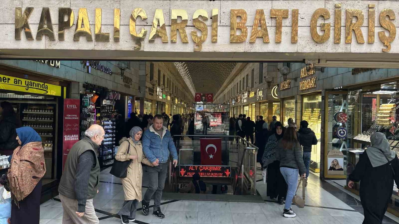 BURSA VAKIFLAR BÖLGE MÜDÜRLÜĞÜ'NÜN HAYIRSEVERLER TARAFINDAN VAKFEDİLEN ARSA VE ARAZİLER ÜZERİNE...