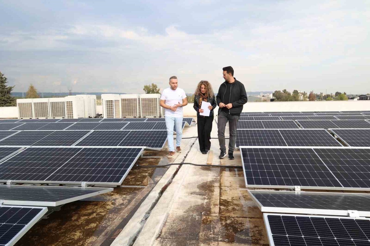 BÜYÜKŞEHİR BELEDİYESİ TARIMSAL HİZMETLER DAİRESİ BAŞKANLIĞI HİZMET BİNASI ÇATISINA YENİ GES'İN...