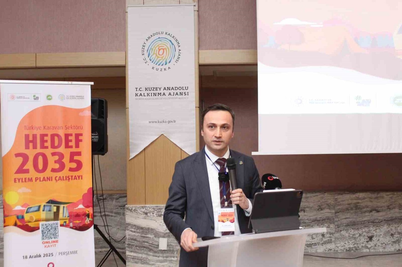 ÇALIŞTAYIN AÇILIŞINDA KONUŞAN SERKAN GENÇ