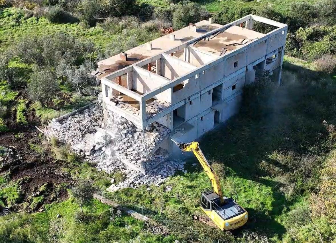 ÇANAKKALE'DE İL ÖZEL İDARESİ YAPI KONTROL MÜDÜRLÜĞÜNCE YÜRÜTÜLEN ÇALIŞMALAR ÇERÇEVESİNDE AYVACIK...