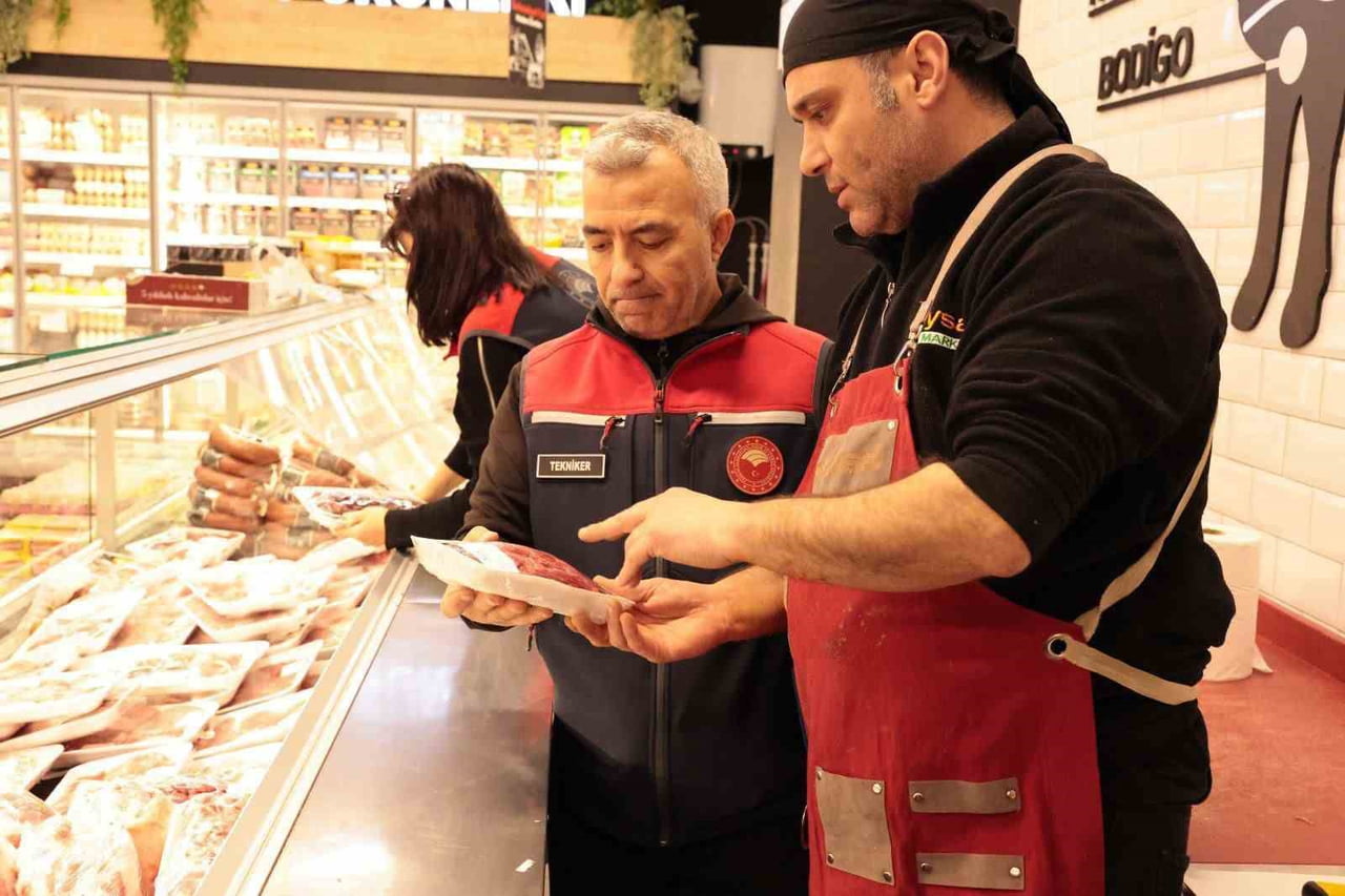 ÇANAKKALE’DE İL TARIM VE ORMAN MÜDÜRLÜĞÜ EKİPLERİ YILBAŞI ÖNCESİ DENETİMLERİNİ...
