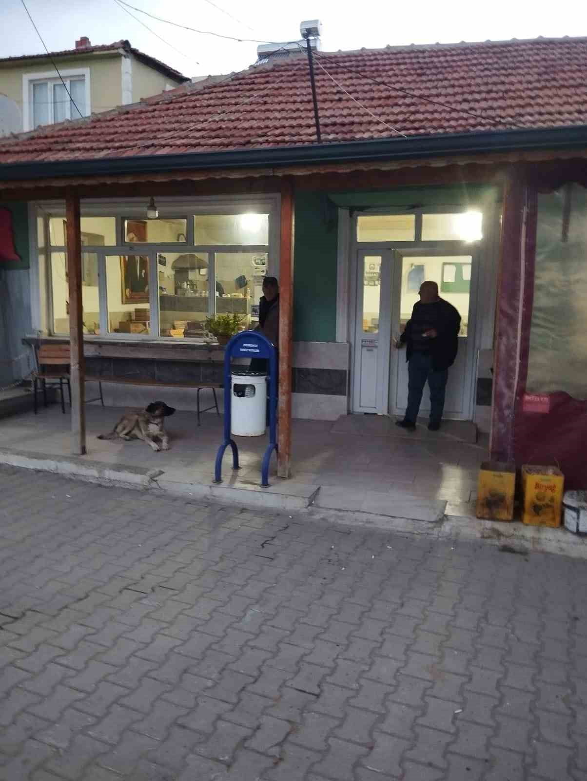 ÇANAKKALE’NİN GELİBOLU İLÇESİNDE İHALE USULÜ KİRAYA VERİLEN KÖY KAHVESİNİN KİRALAMA ÜCRETİ 126 BİN...