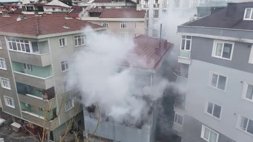 Çekmeköy’de mobilya atölyesinde çıkan yangın korkuttu: 3 katlı bina kullanılamaz hale...
