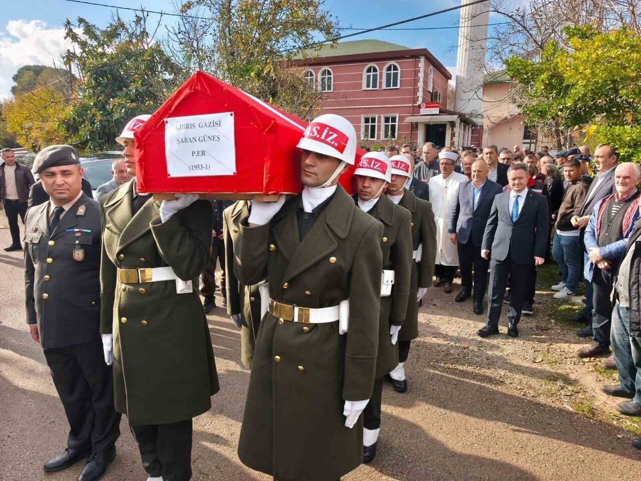 CENAZENİN TAŞINMASI