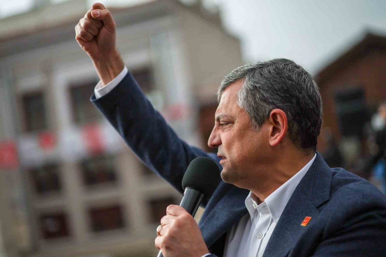 CHP LİDERİ ÖZEL: "BU DARBECİLER DE GÜNÜ GELİNCE EDİRNE'DEN KAÇMAK İSTERLERSE MERİÇ'TEN DEDEAĞAÇ'A...