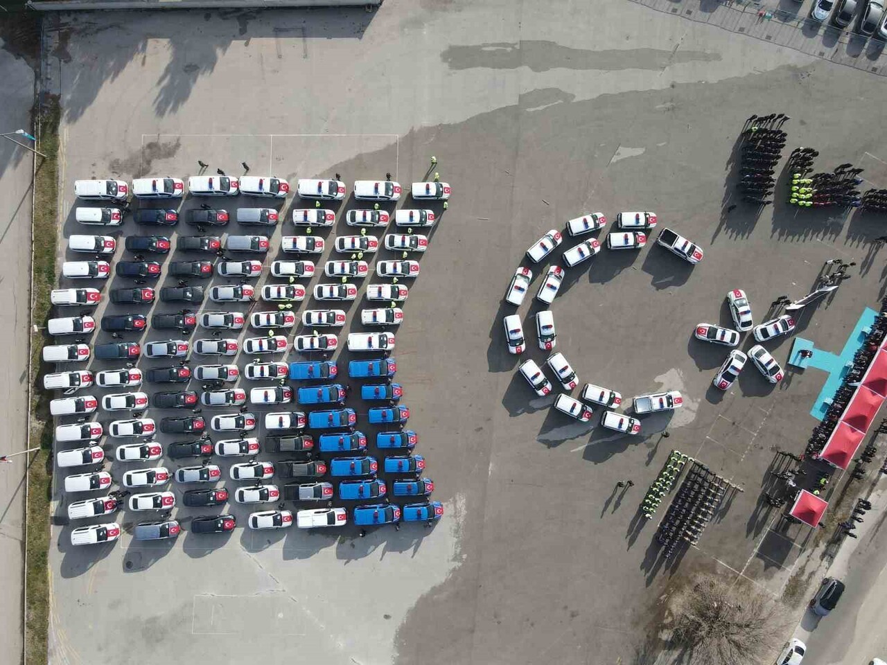 ÇORUM'DA, İL JANDARMA KOMUTANLIĞI VE İL EMNİYET MÜDÜRLÜĞÜNE TAHSİS EDİLEN1 23 YENİ ARAÇ...