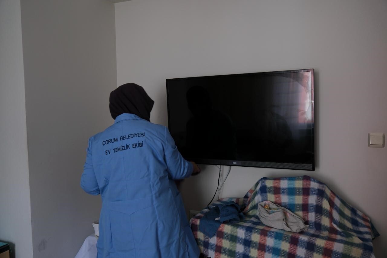 ÇORUM BELEDİYESİ’NDEN SOSYAL BELEDİYECİLİK ANLAYIŞI DOĞRULTUSUNDA YAŞLI VATANDAŞLARIN YAŞAMINI...