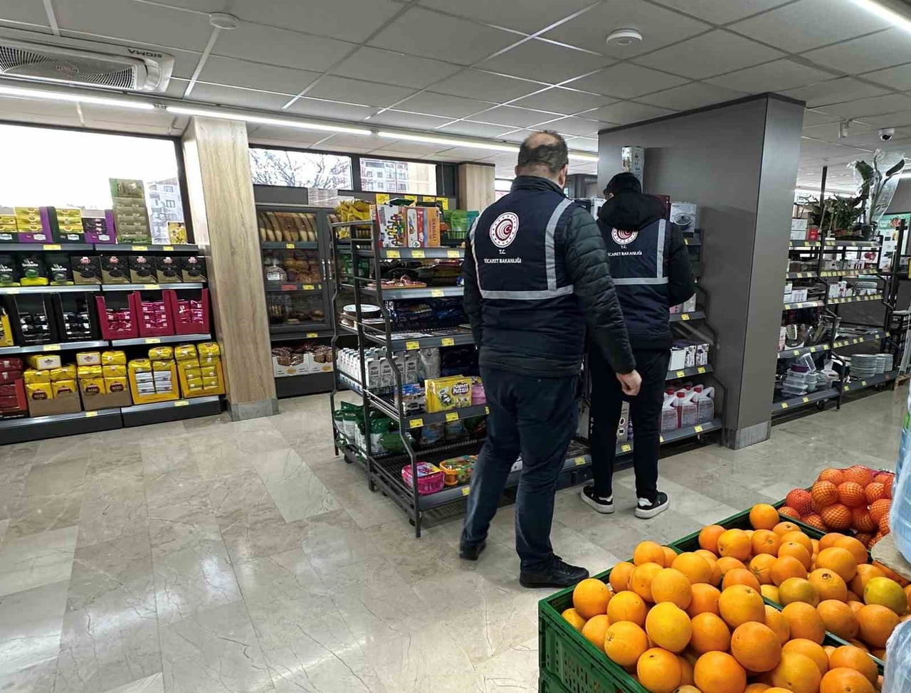 ÇORUM’DA TİCARET İL MÜDÜRLÜĞÜ EKİPLERİ FAHİŞ FİYAT VE ETİKET DENETİMLERİNİ SIKILAŞTIRDI. YIL...