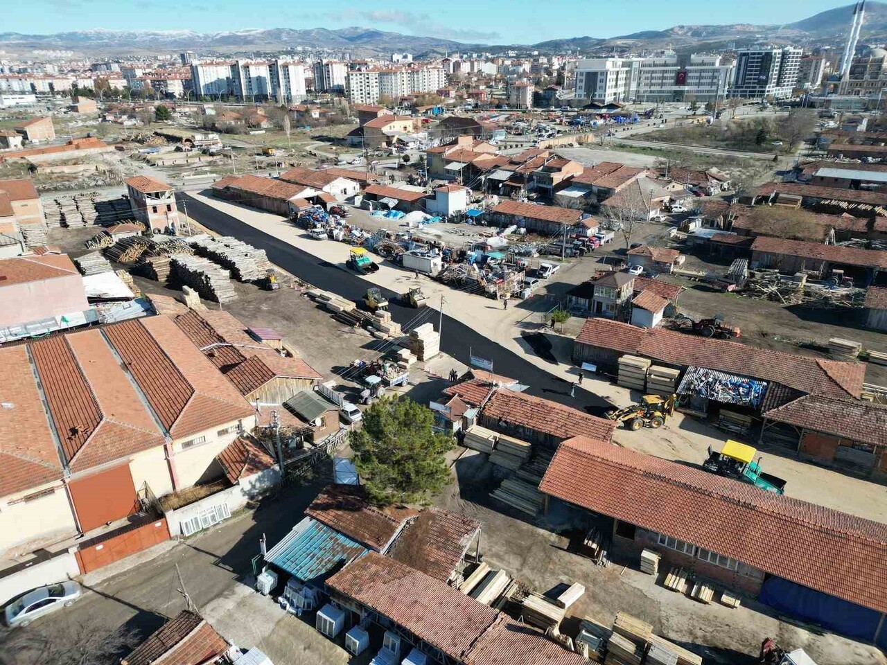 ÇORUM’DA TRAFİĞİ RAHATLATMAK İÇİN NECMETTİN ERBAKAN CADDESİ İLE İSKİLİP CADDESİ’Nİ BİRBİRİNE...