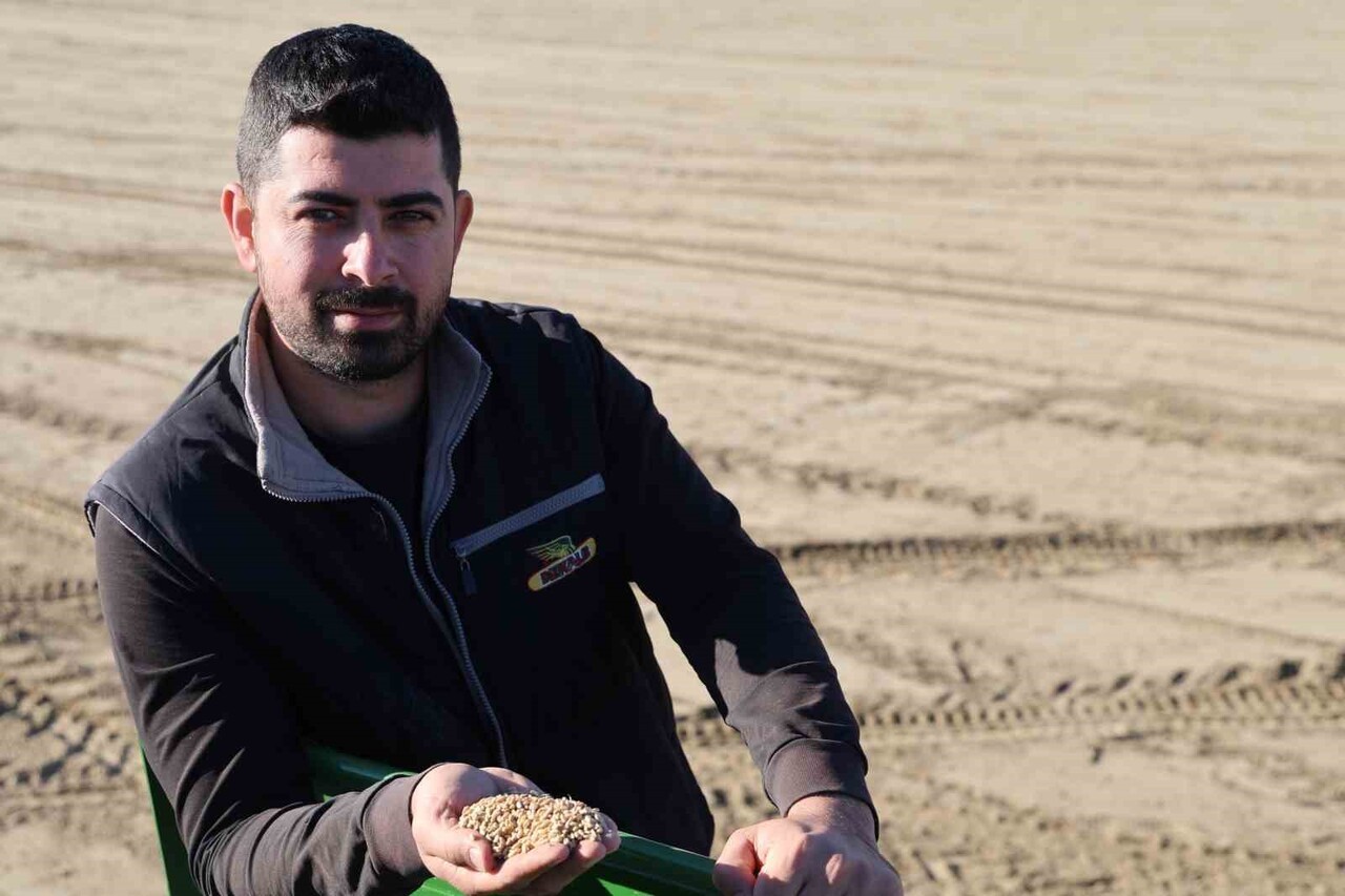 ÇUKUROVA’NIN BEREKETLİ TOPRAKLARINDA BUĞDAY TOHUMLARI TOPRAKLA BULUŞTU