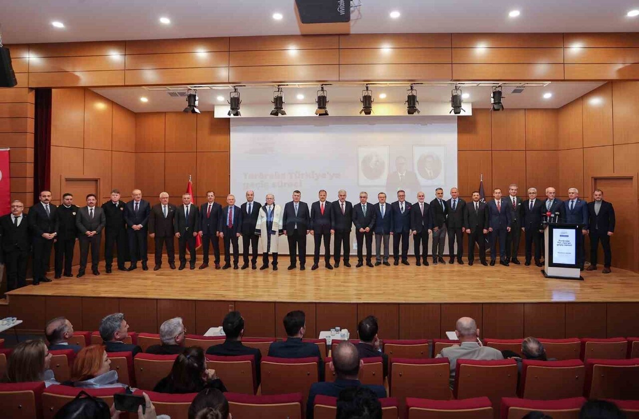 CUMHURBAŞKANI BAŞDANIŞMANI MEHMET UÇUM, MUDANYA ÜNİVERSİTESİ’NDE AKADEMİSYENLER VE ÖĞRENCİLERLE...