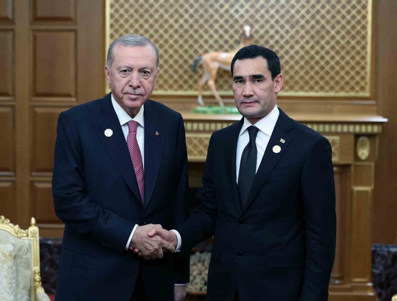 CUMHURBAŞKANI RECEP TAYYİP ERDOĞAN, AŞKABAT’TA TÜRKMENİSTAN DEVLET BAŞKANI SERDAR BERDİMUHAMEDOV...