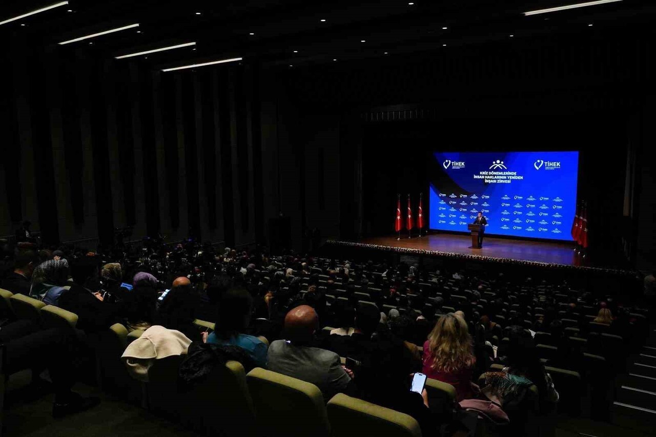 CUMHURBAŞKANI YARDIMCISI CEVDET YILMAZ KONUŞMA YAPTI