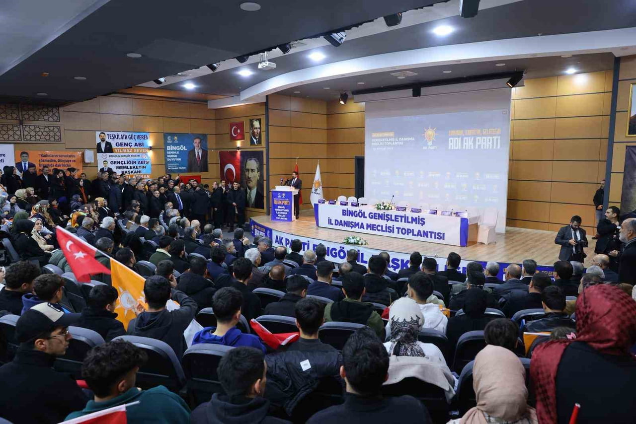 CUMHURBAŞKANI YARDIMCISI YILMAZ, AK PARTİ BİNGÖL GENİŞLETİLMİŞ İL DANIŞMA MECLİSİ TOPLANTISI'NDA...