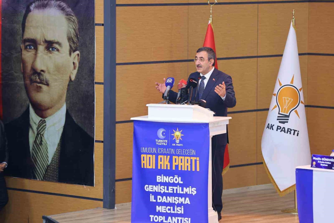 CUMHURBAŞKANI YARDIMCISI YILMAZ, AK PARTİ BİNGÖL GENİŞLETİLMİŞ İL DANIŞMA MECLİSİ TOPLANTISI'NDA...