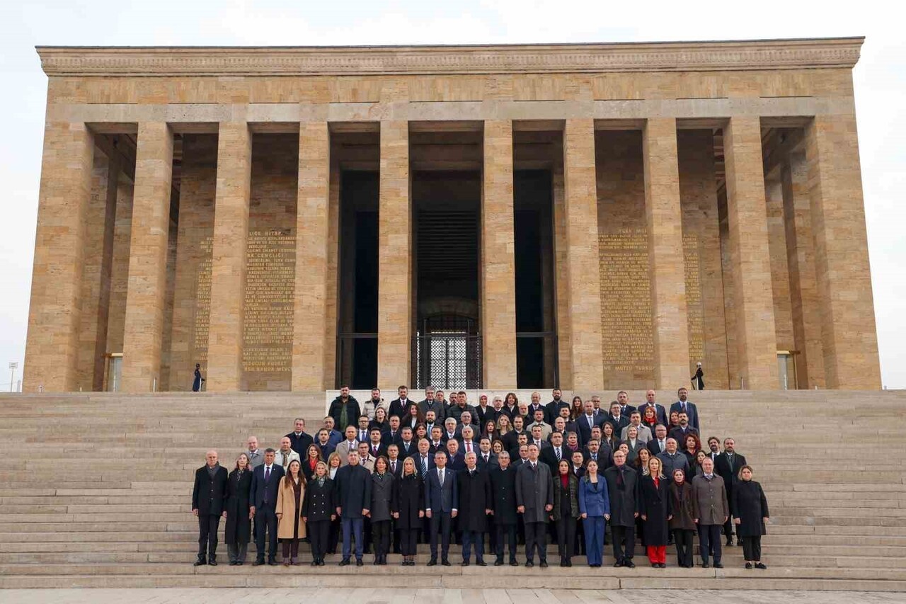 CUMHURİYET HALK PARTİSİ (CHP) GENEL BAŞKANI ÖZGÜR ÖZEL, BERABERİNDEKİ HEYETLE 39. OLAĞAN KURULTAY...