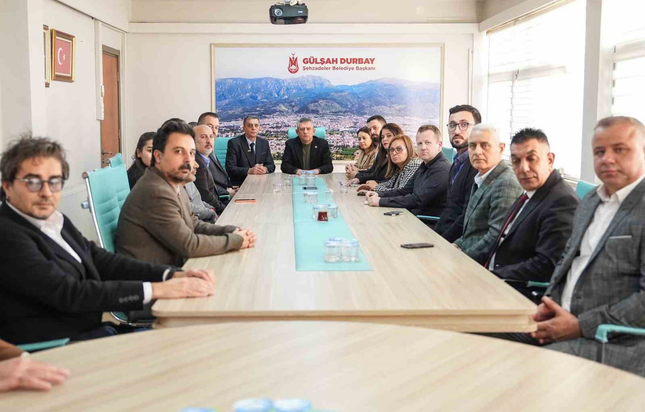 CUMHURİYET HALK PARTİSİ (CHP) GENEL BAŞKANI ÖZGÜR ÖZEL, MANİSA’DA ŞEHZADELER BELEDİYE BAŞKANI...