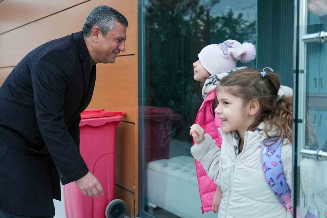 CUMHURİYET HALK PARTİSİ (CHP) GENEL BAŞKANI ÖZGÜR ÖZEL, MERHUM MANİSA BÜYÜKŞEHİR BELEDİYE BAŞKANI...