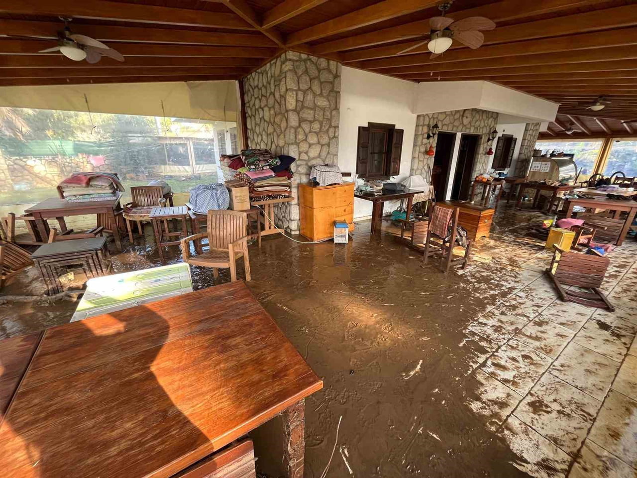 DATÇA’DA SAĞANAK YAĞIŞ ETKİLİ OLDU