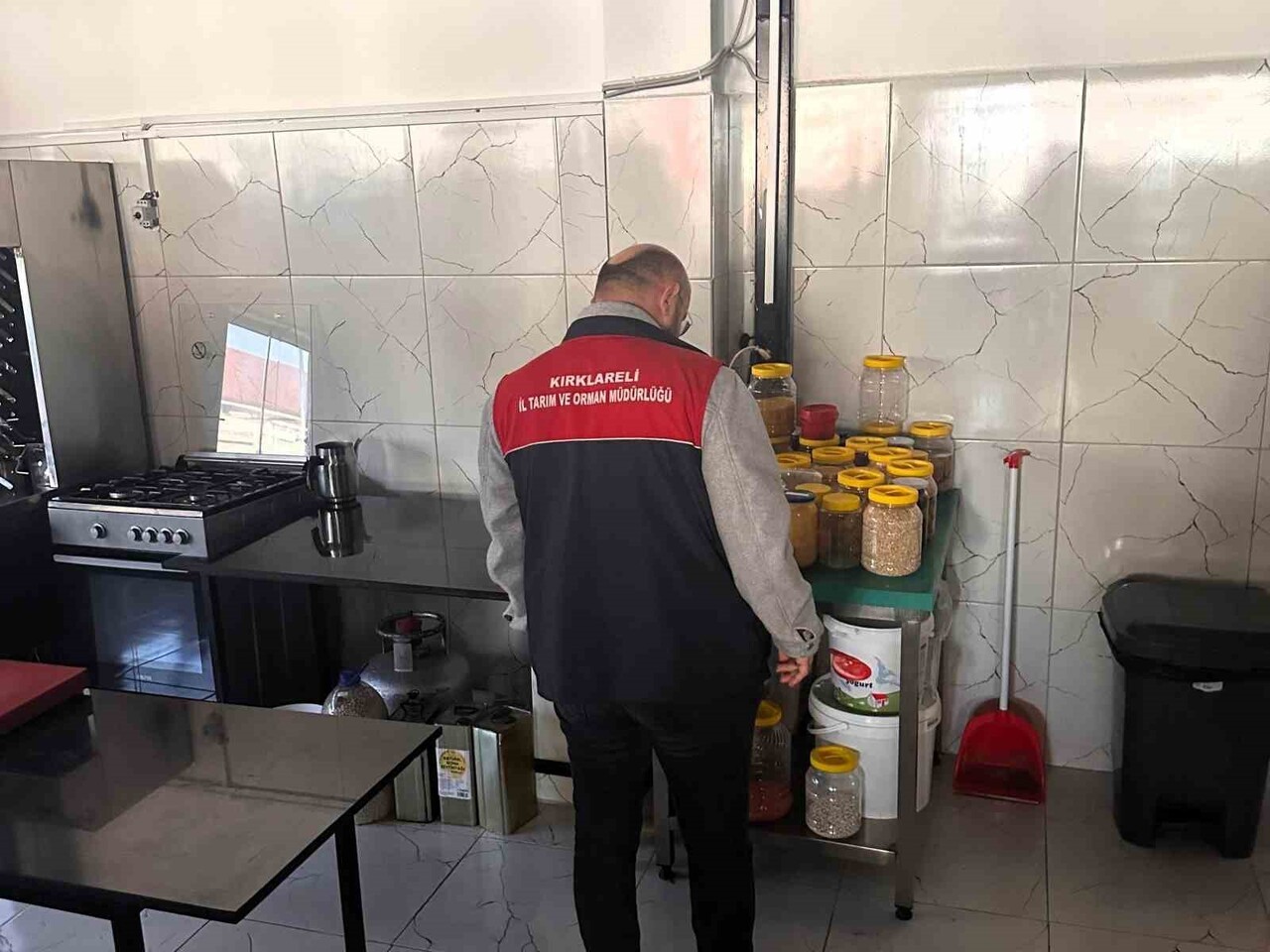 DEMİRKÖY İLÇE TARIM VE ORMAN MÜDÜRLÜĞÜ TEKNİK PERSONELİ, İLÇEDE FAALİYET GÖSTEREN GIDA...