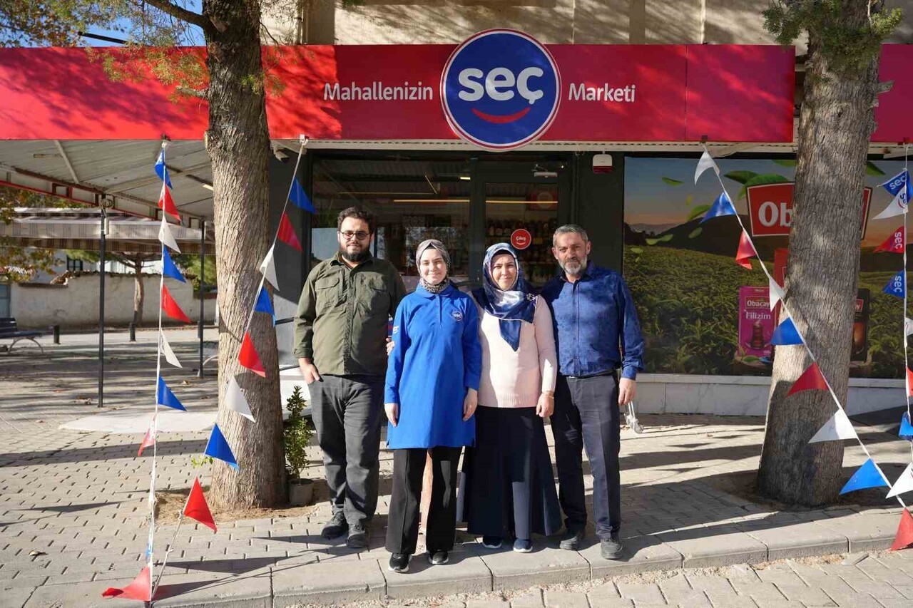 DENİZLİ’DE OTURAN VE BABA MESLEĞİNİ YAŞATAN ANNE NEŞE ALEV VE KIZI NEDİME ALEV’İN HAYALİ SEÇ...