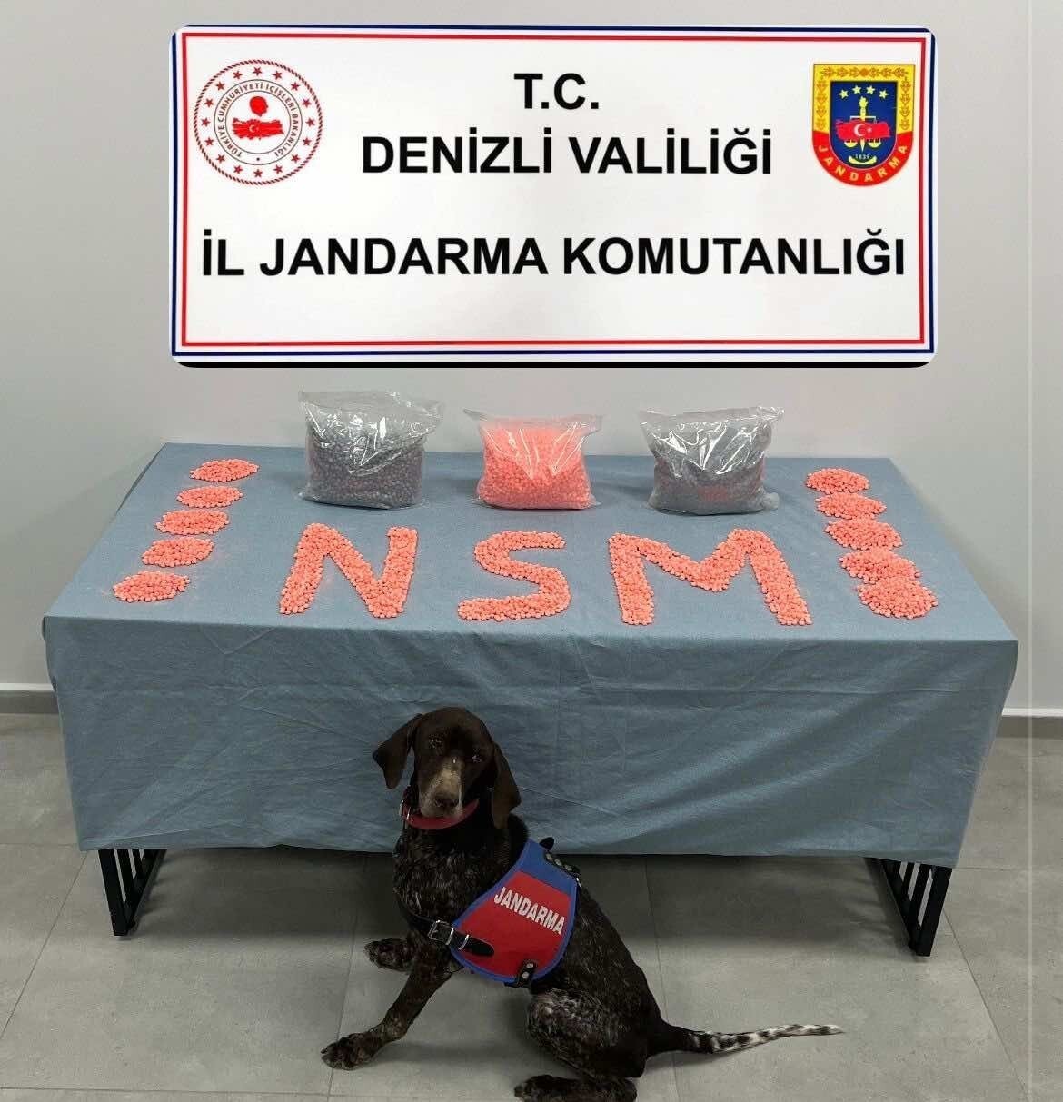 DENİZLİ İL JANDARMA KOMUTANLIĞI, UYUŞTURUCU MADDE KAÇAKÇILIĞIYLA MÜCADELE KAPSAMINDA MERKEZEFENDİ...