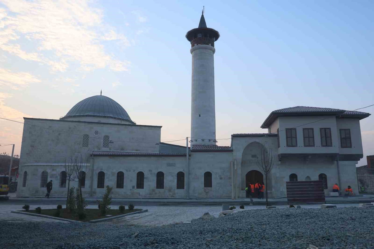 DEPREMDE ZARAR GÖREN, HATAY'DA 7. YÜZYILDA İNŞA EDİLEN VE ANADOLU'DAKİ İLK CAMİ OLMA ÖZELLİĞİNİ...