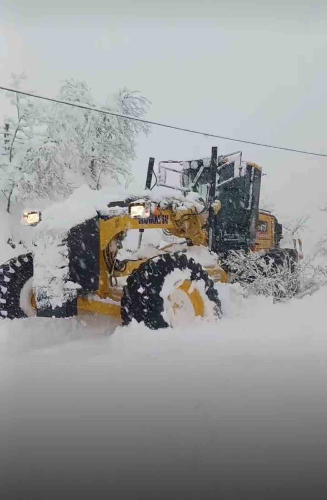 DEVREK'İN KÖYLERİNDE KAR ULAŞIMI ENGELLEDİ